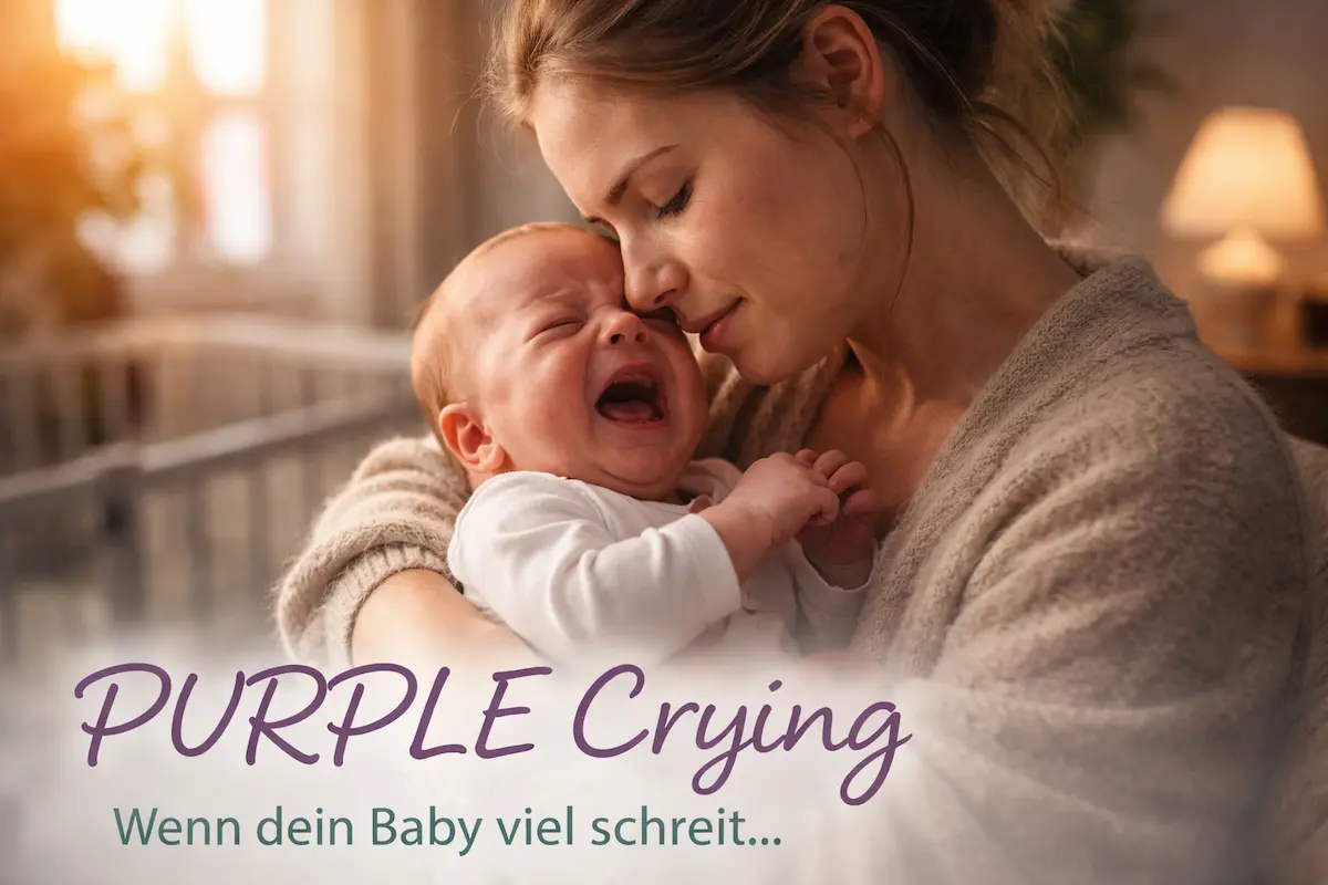 PURPLE Crying – eine Mutter hält ihr schreiendes Baby in den Armen und versucht es ruhig zu trösten